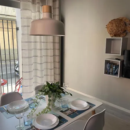 Maremma Holidays : La Vecchia Officina * Follonica